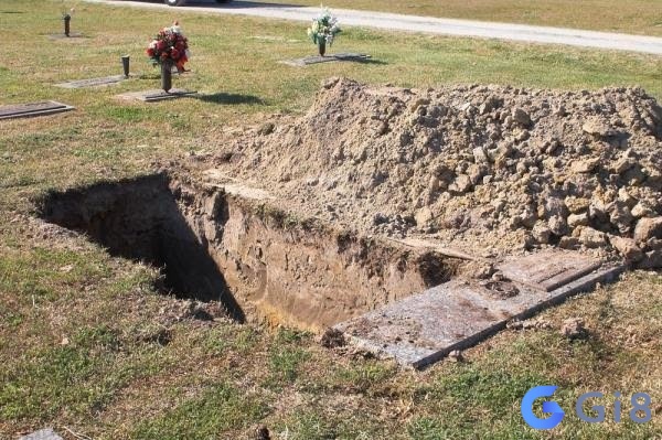 Mộng thấy mồ mả của gia đình bị đào bới là điềm báo không may đến bạn và gia đình
